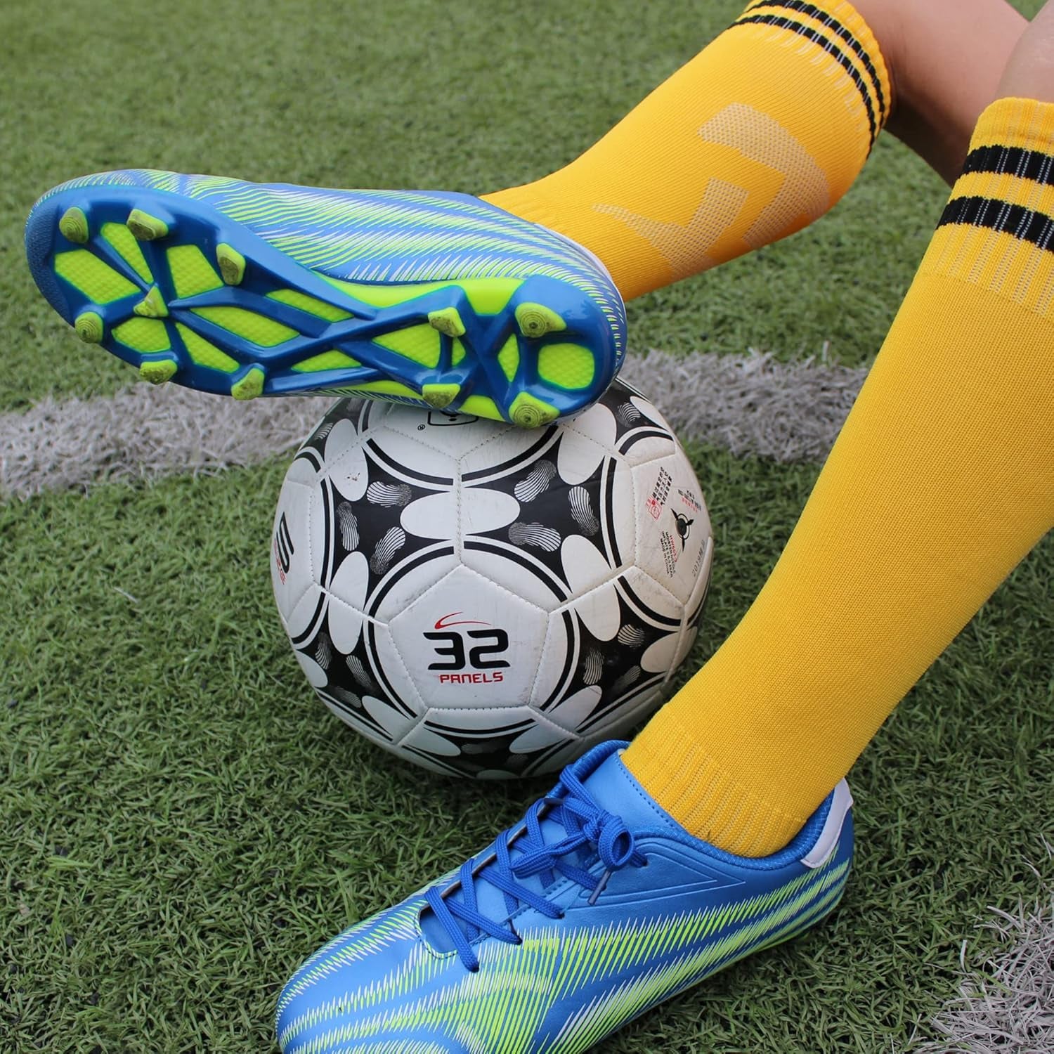 Boys Girls Outdoor Firm Ground Soccer Cleats(Toddler/Little Kid/Big Kid)